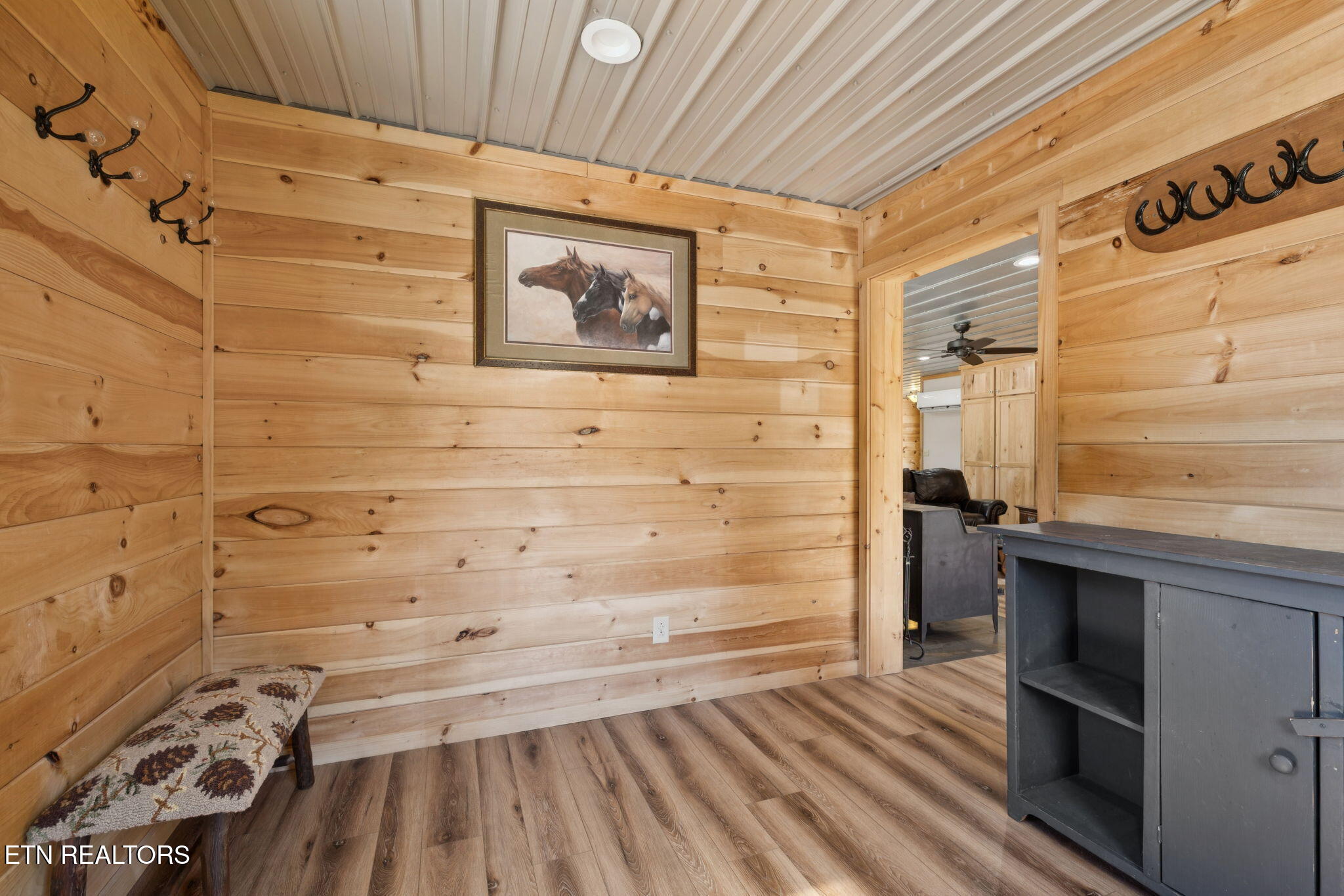 2025 Allardt-Tinch Road Jamestown, TN 38556 - Photo 26 of 59 Mudroom