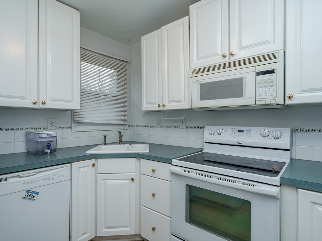 2956 Claremont Road Raleigh, NC 27608 - Photo 9 of 19 Kitchen