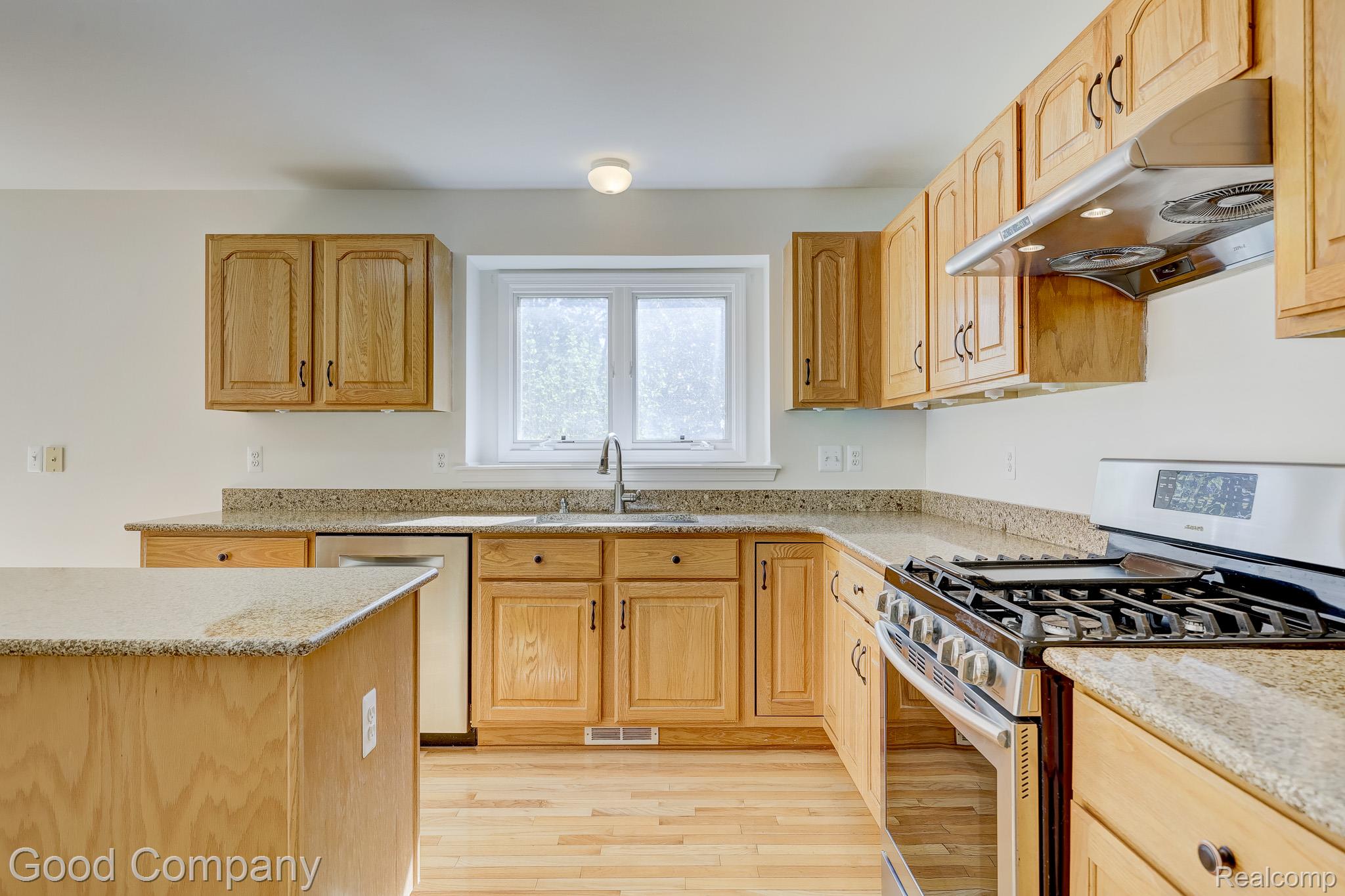 3526 Inverness Drive Rochester, MI 48306 - Photo 19 of 82 3526 Inverness Dr.-11.jpg