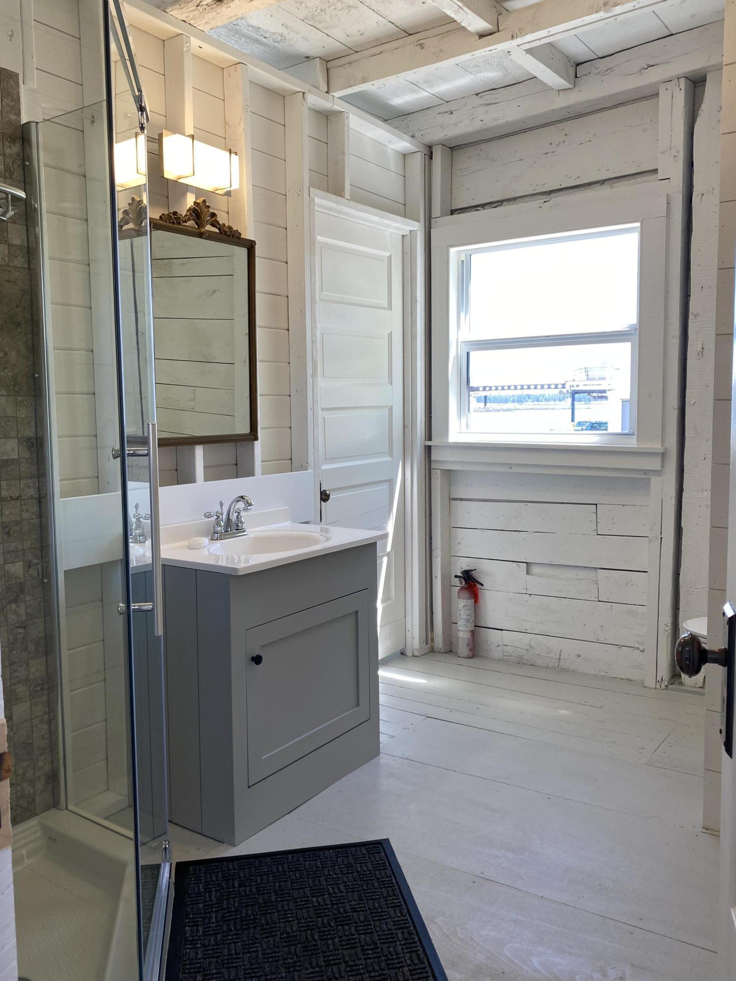 196 Main Street Prospect Harbor, ME 04669 - Photo 4 of 28 3