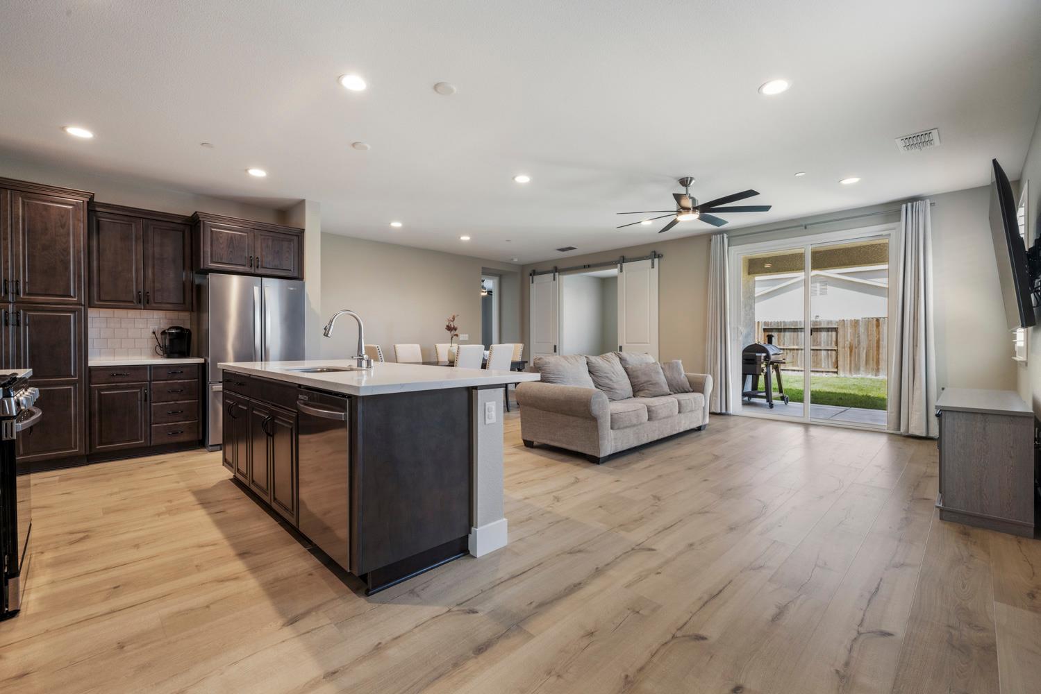 3359 Inca Street Manteca, CA 95337 - Photo 7 of 46