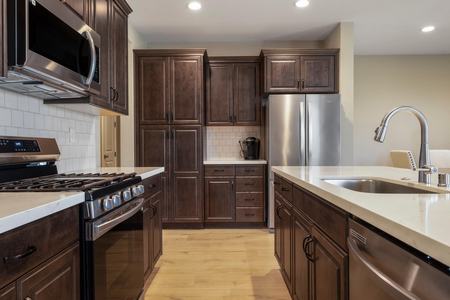 3359 Inca Street Manteca, CA 95337 - Photo 9 of 46