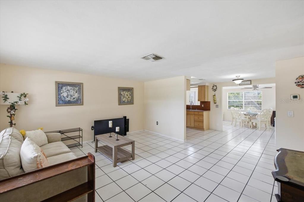 6037 Moog Road New Port Richey, FL 34653 - Photo 3 of 23 Gallery Image 3