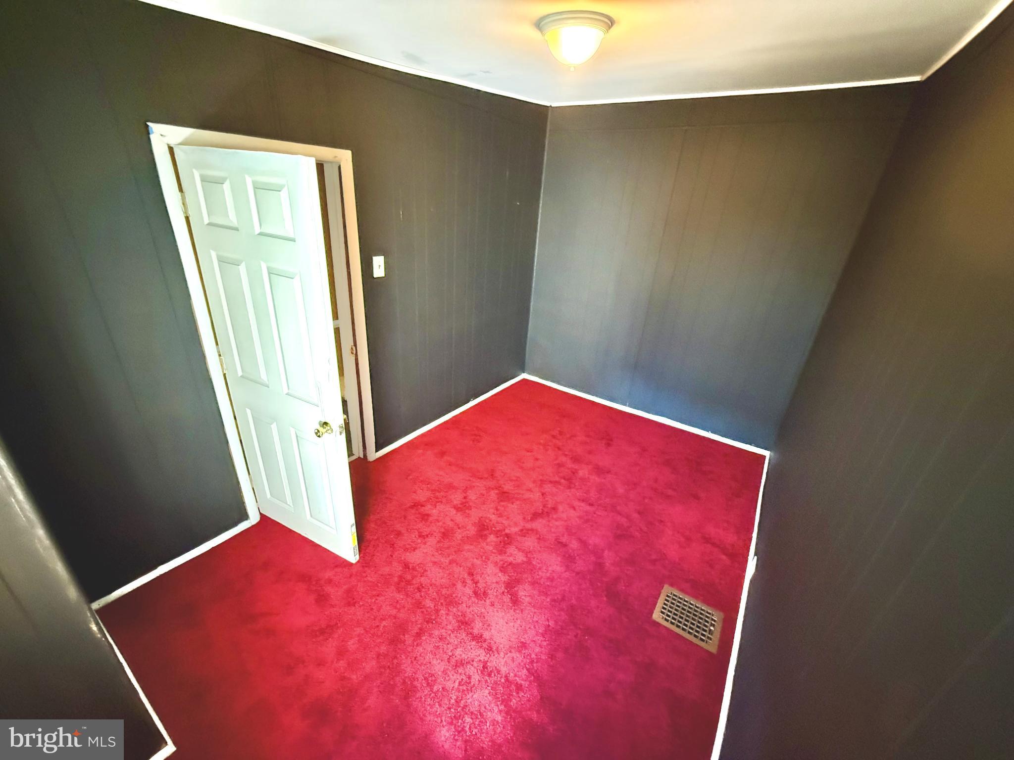 706 Dudley Street Philadelphia, PA 19148 - Photo 5 of 8 a view of an empty room