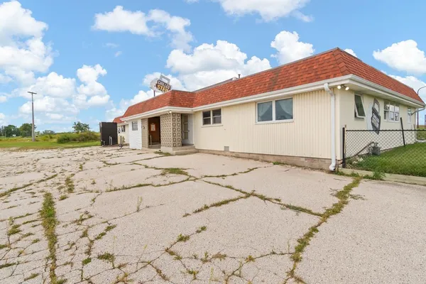 $279,900 | N2698 Highway 57, New Holstein, WI 53061