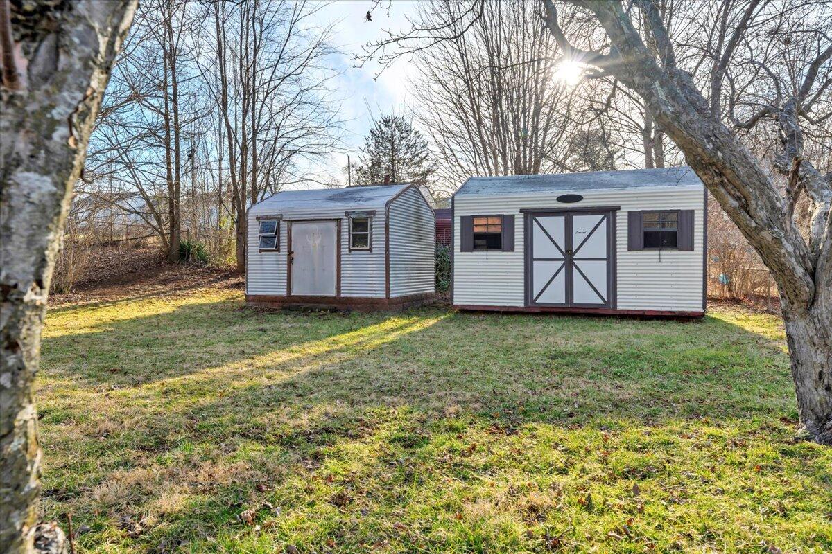 4938 Florist Road Roanoke, VA 24012 - Photo 36 of 45 36-MIB02899