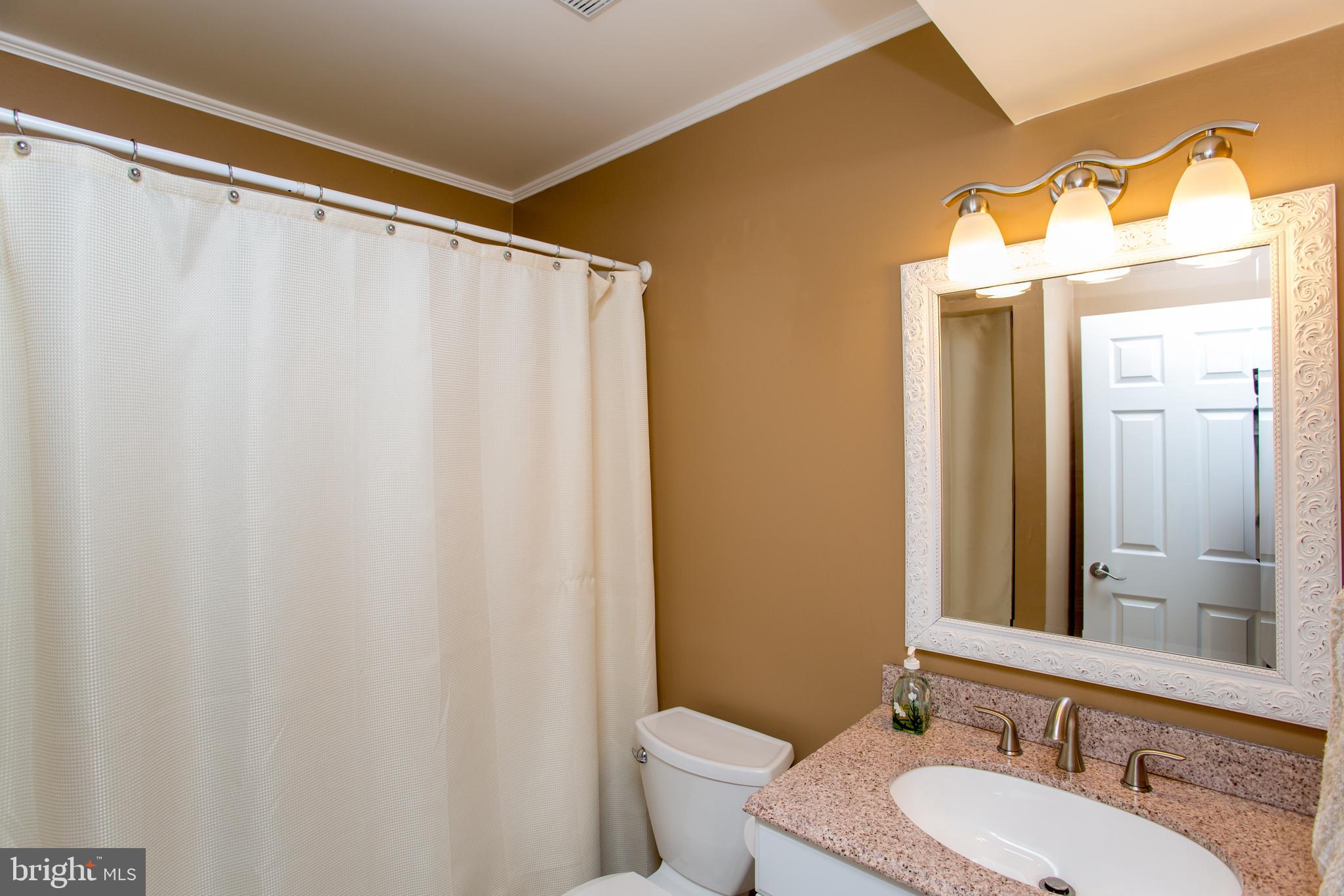 534 Patrick Place Chalfont, PA 18914 - Photo 20 of 36 Main Floor Bath