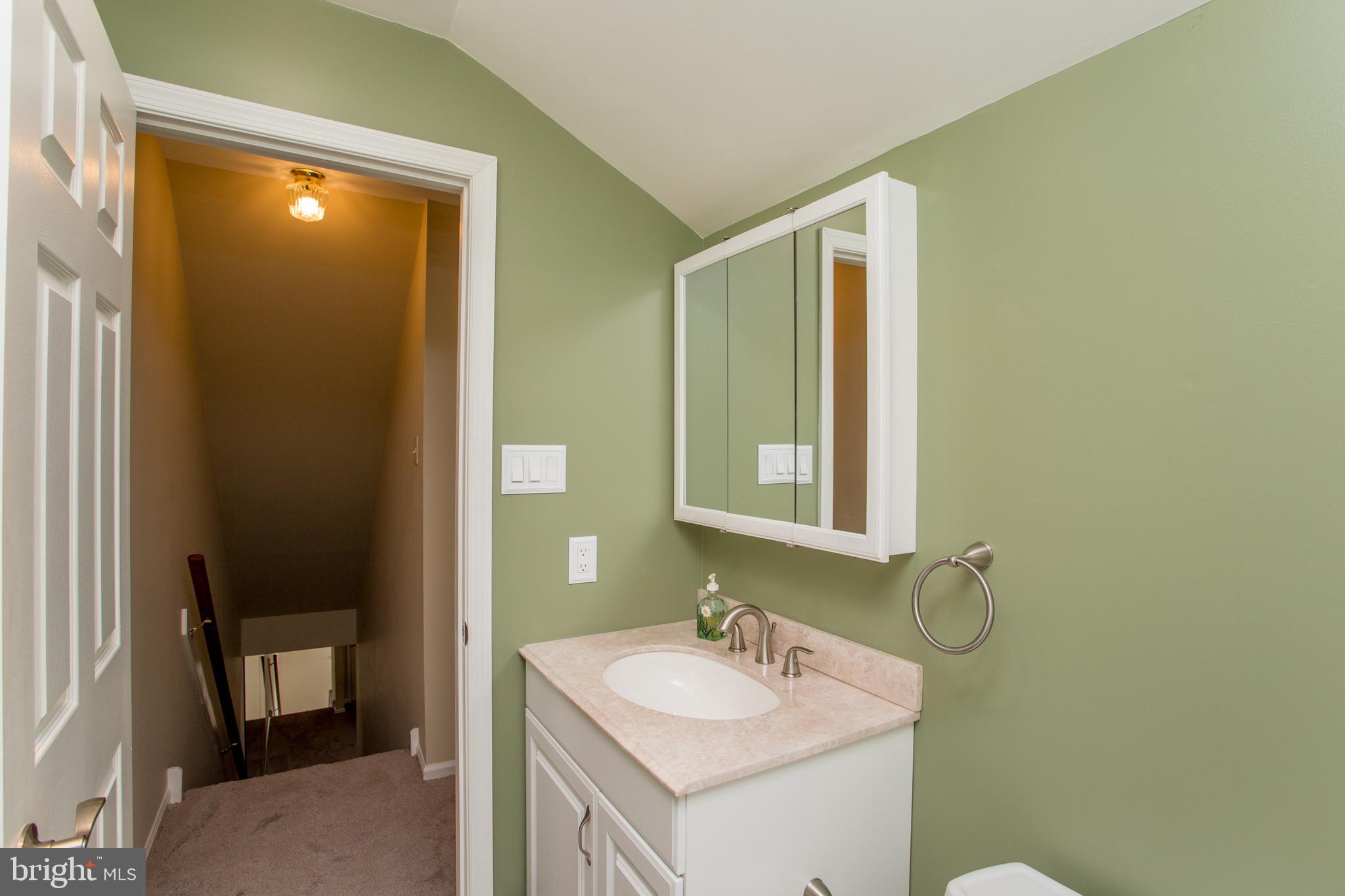 534 Patrick Place Chalfont, PA 18914 - Photo 30 of 36 Primary Bath