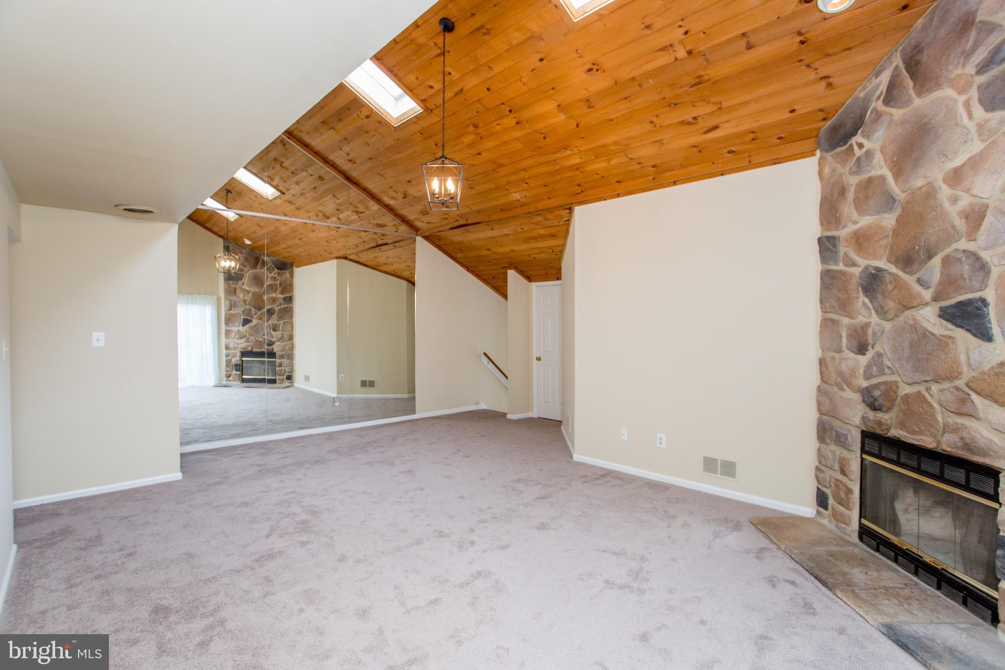 534 Patrick Place Chalfont, PA 18914 - Photo 8 of 36 Great Room