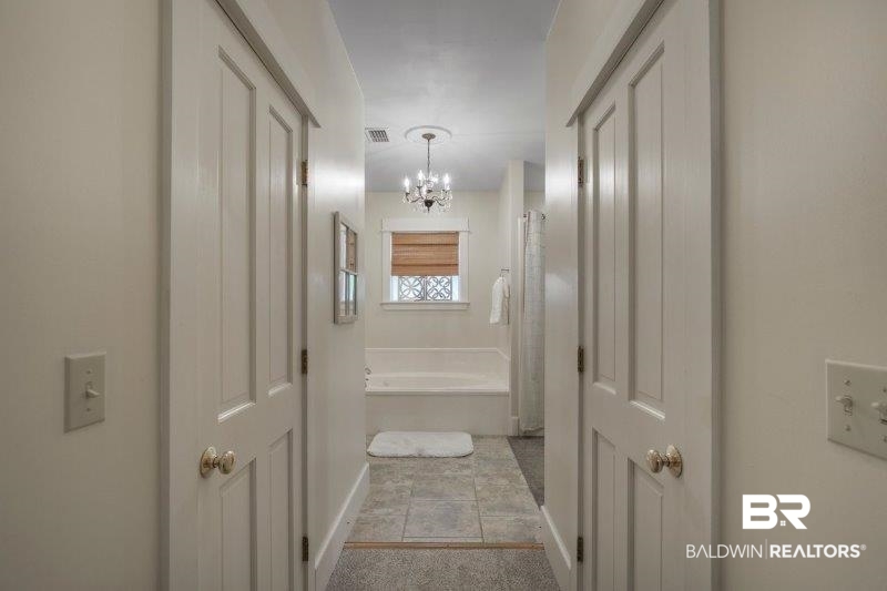 7 Confederate Point Daphne, AL 36527 - Photo 23 of 48 Primary Bath