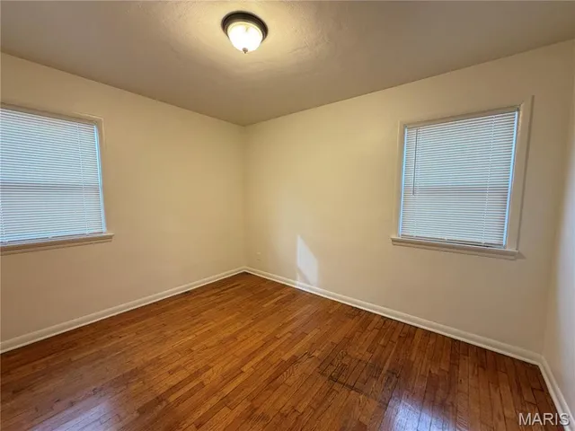 $1,200 | 1060 Loekes Drive, Florissant, MO 63031