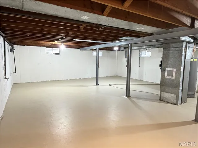 $1,200 | 1060 Loekes Drive, Florissant, MO 63031