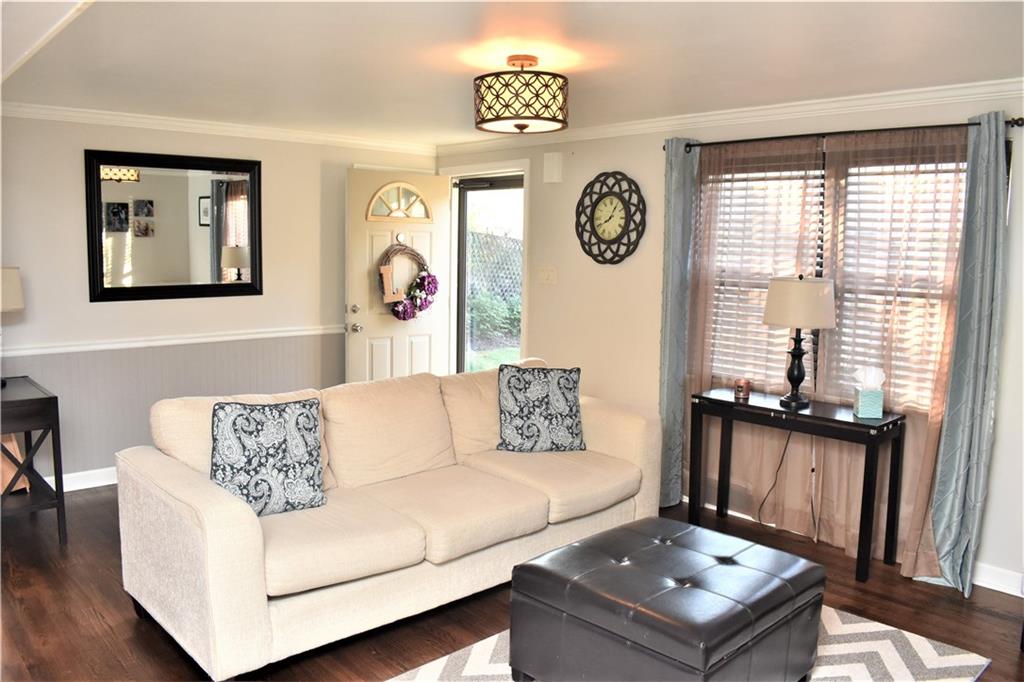 1617 McCully Road Pittsburgh, PA 15234 - Photo 3 of 20 Gallery Image 3