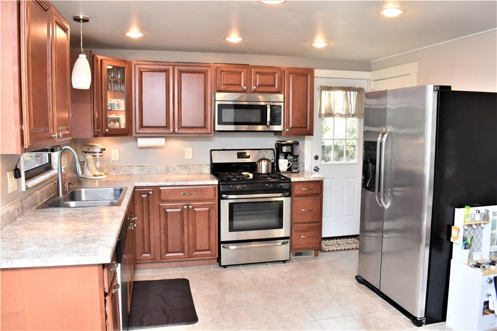 1617 McCully Road Pittsburgh, PA 15234 - Photo 10 of 20 Gallery Image 10