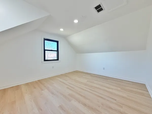 $525,000 | 219 East Berkshire Avenue, Lombard, IL 60148