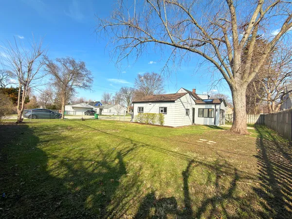 $525,000 | 219 East Berkshire Avenue, Lombard, IL 60148
