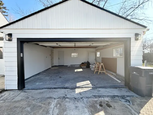 $525,000 | 219 East Berkshire Avenue, Lombard, IL 60148
