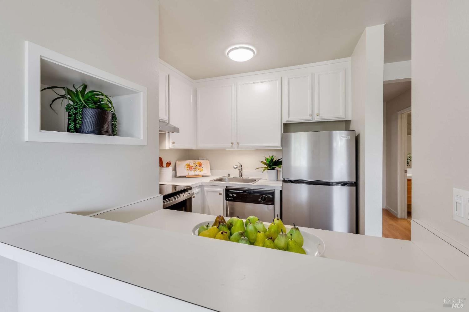 22 Anchorage Road Sausalito, CA 94965 - Photo 10 of 28