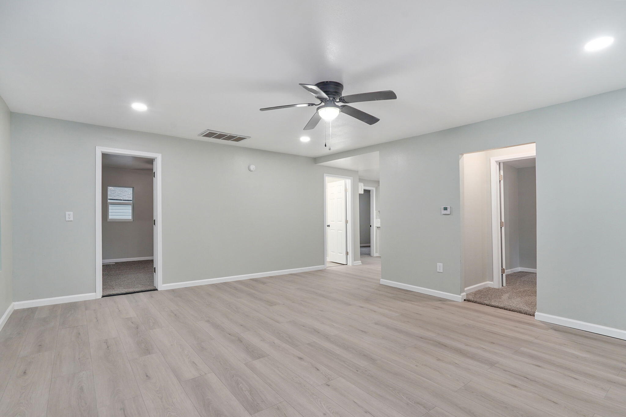 3023 West State Street Springfield, MO 65802 - Photo 6 of 23 3023 W State St-11