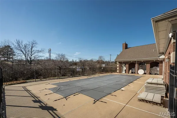 $199,499 | 37 Kassebaum Lane, Unit 305, St. Louis, MO 63129