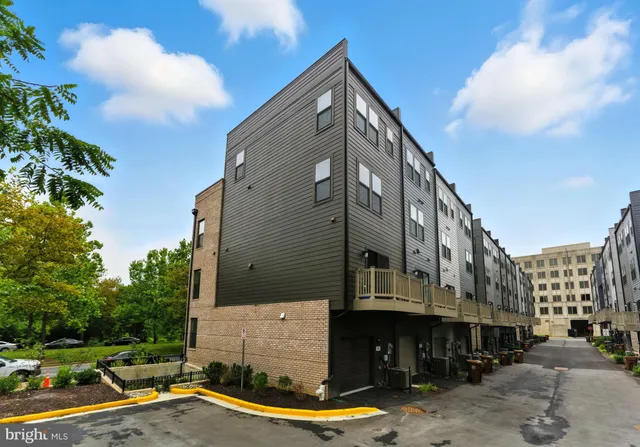 $799,900 | 807 King Farm Boulevard, Rockville, MD 20850