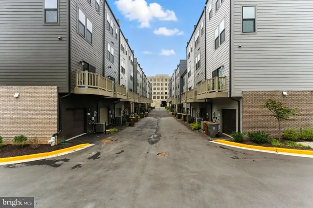 $799,900 | 807 King Farm Boulevard, Rockville, MD 20850