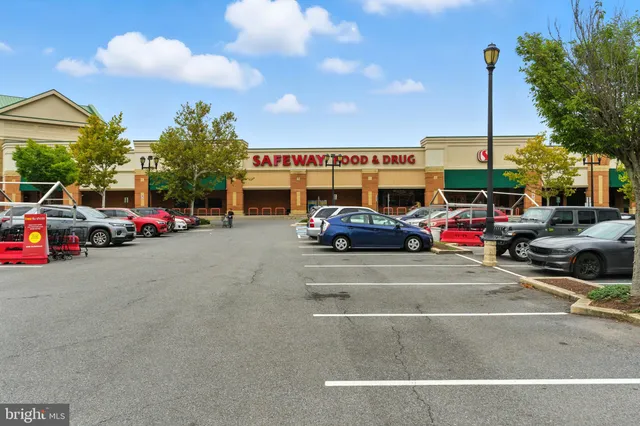 $799,900 | 807 King Farm Boulevard, Rockville, MD 20850