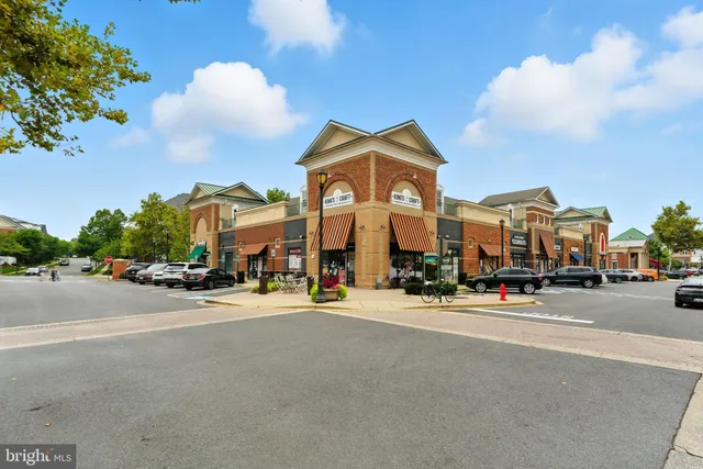 $799,900 | 807 King Farm Boulevard, Rockville, MD 20850