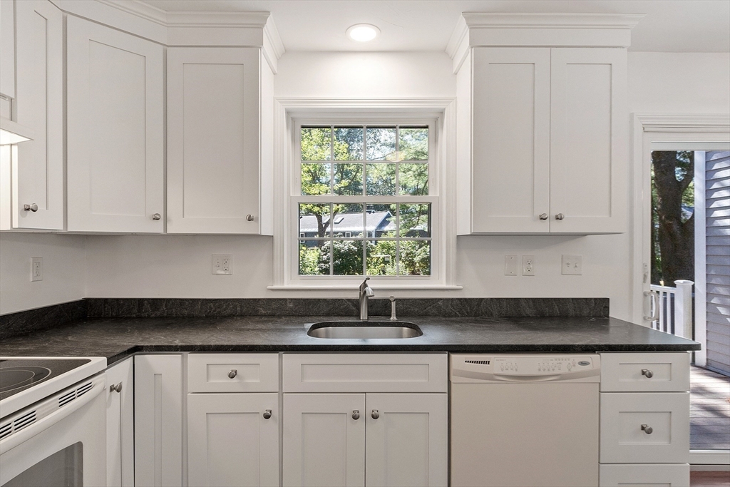 68 MacIntosh Lane, Unit 68 Boxborough, MA 01719 - Photo 12 of 32