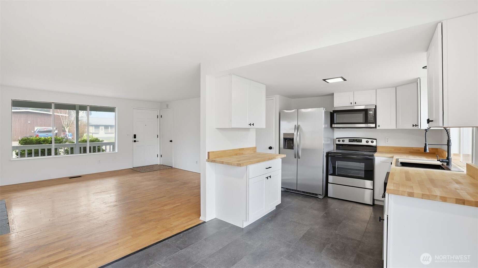 2840 22nd Street Southeast Auburn, WA 98092 - Photo 3 of 20