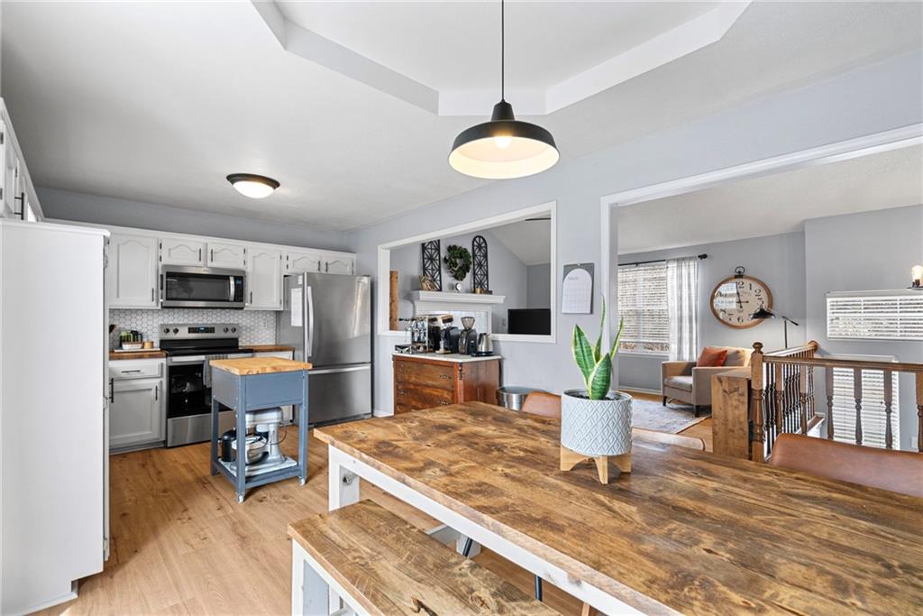 109 East Laredo Trail Raymore, MO 64083 - Photo 11 of 33