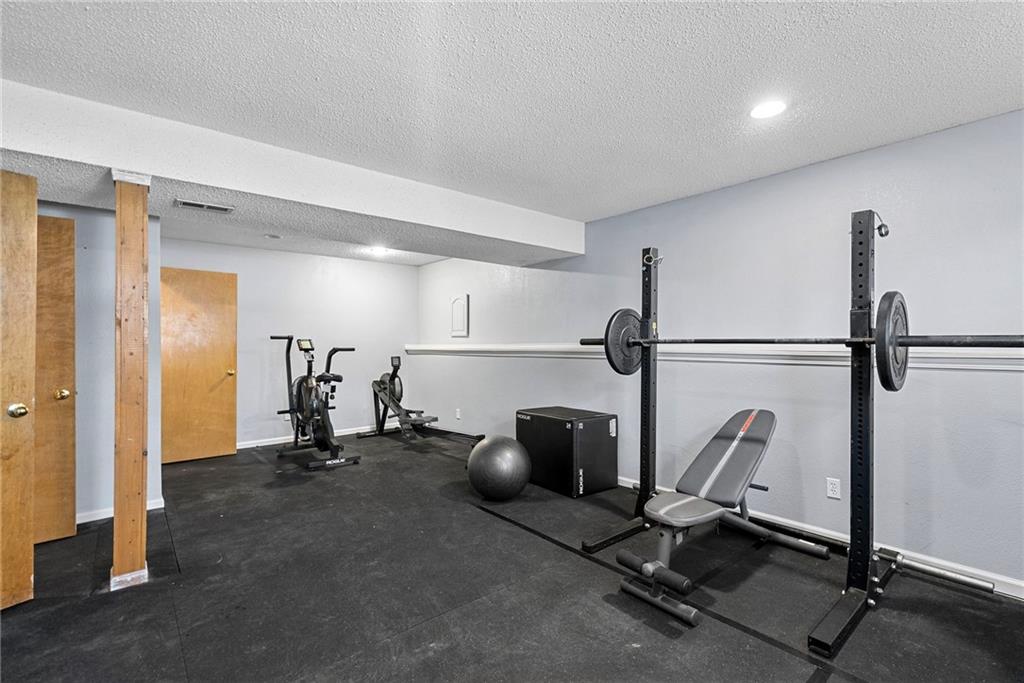 109 East Laredo Trail Raymore, MO 64083 - Photo 22 of 33