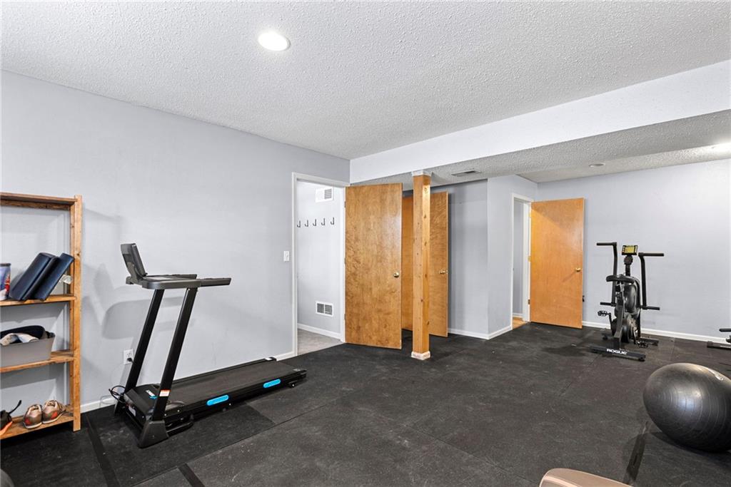 109 East Laredo Trail Raymore, MO 64083 - Photo 25 of 33