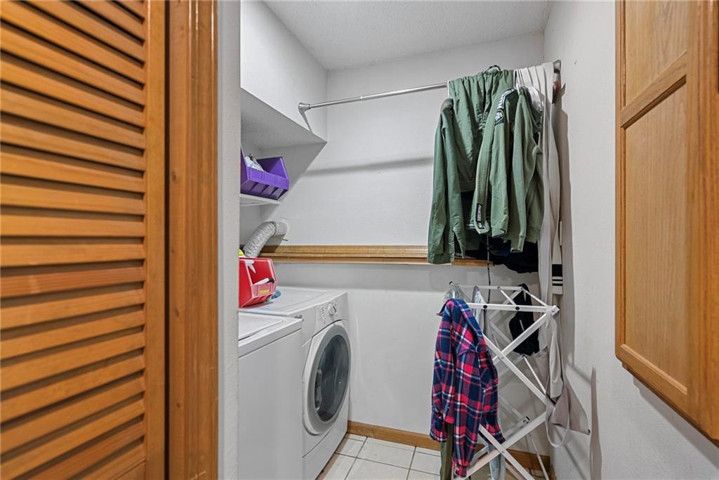 109 East Laredo Trail Raymore, MO 64083 - Photo 27 of 33