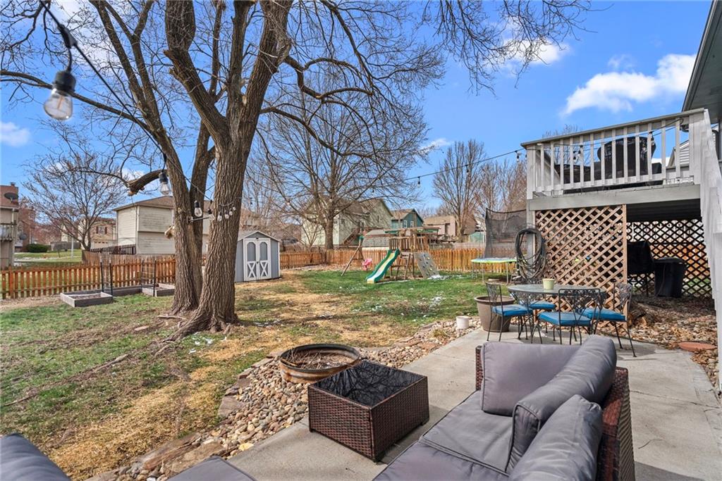 109 East Laredo Trail Raymore, MO 64083 - Photo 30 of 33