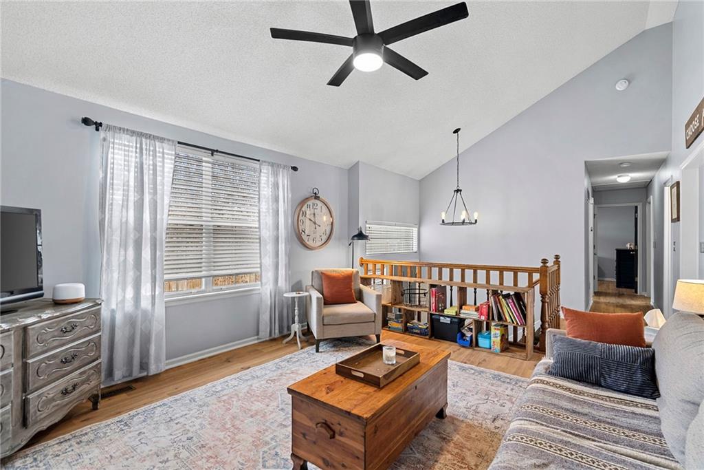 109 East Laredo Trail Raymore, MO 64083 - Photo 7 of 33