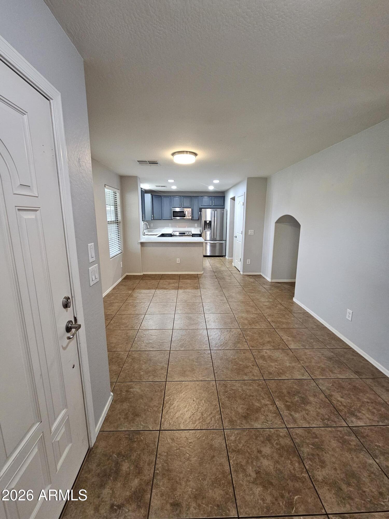 1638 South Martingale Road Gilbert, AZ 85295 - Photo 4 of 22 Martingale DR