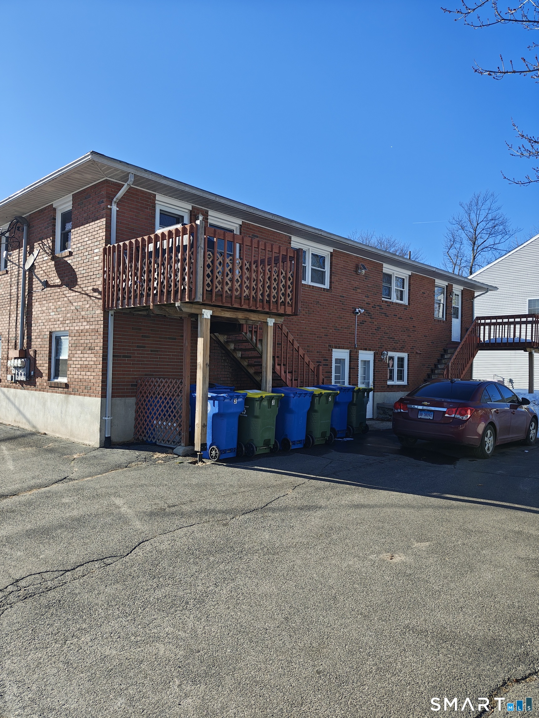 25 Norris Street Waterbury, CT 06705 - Photo 2 of 39