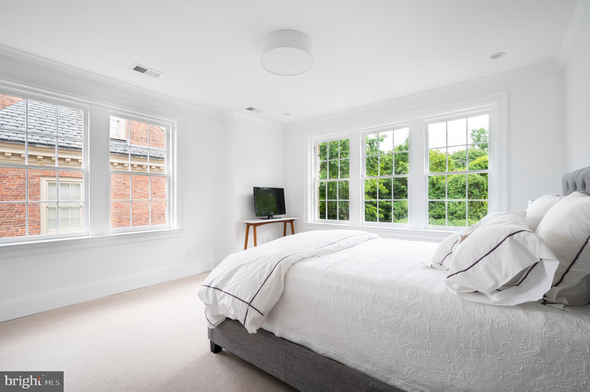 2302 Kalorama Road Northwest Washington, DC 20008 - Photo 18 of 35 Second Bedroom