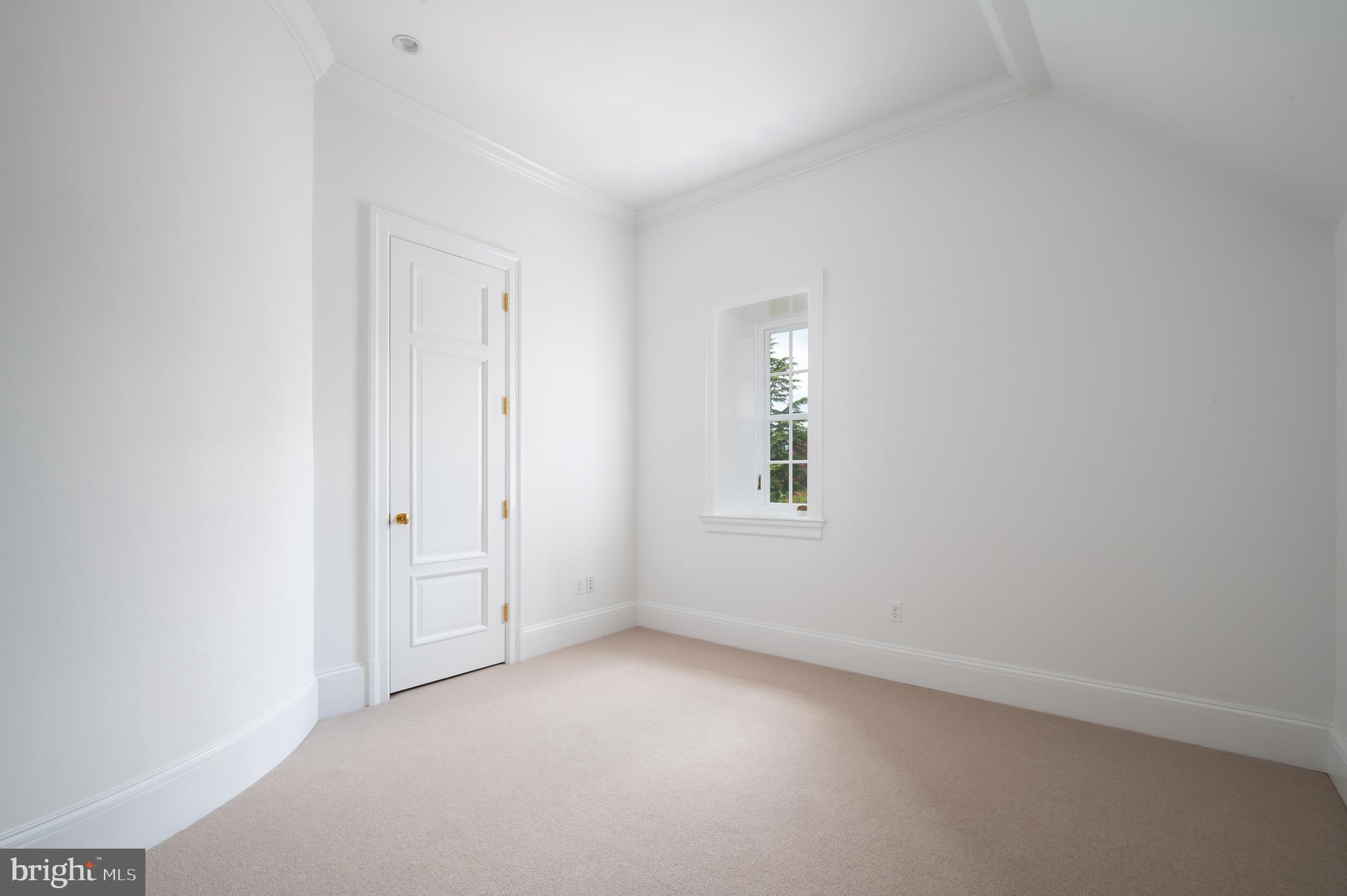 2302 Kalorama Road Northwest Washington, DC 20008 - Photo 24 of 35 Fifth Bedroom