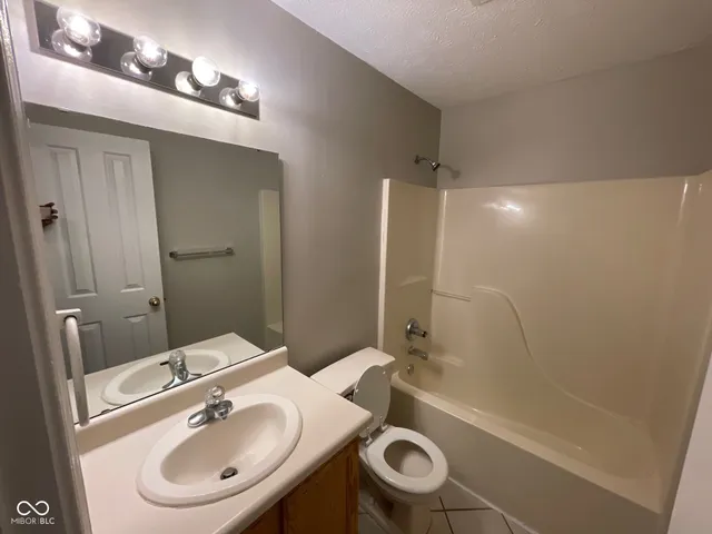 $243,000 | 356 Seabreeze Circle, Avon, IN 46123