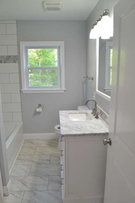73 Littleton Road Chelmsford, MA 01824 - Photo 12 of 19 Gallery Image 12