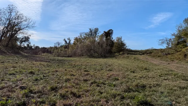 $650,000 | 811 County Road 230, Eagle Lake, TX 77434