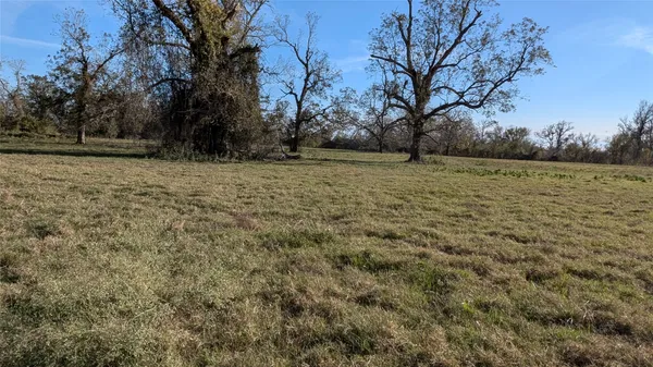 $650,000 | 811 County Road 230, Eagle Lake, TX 77434