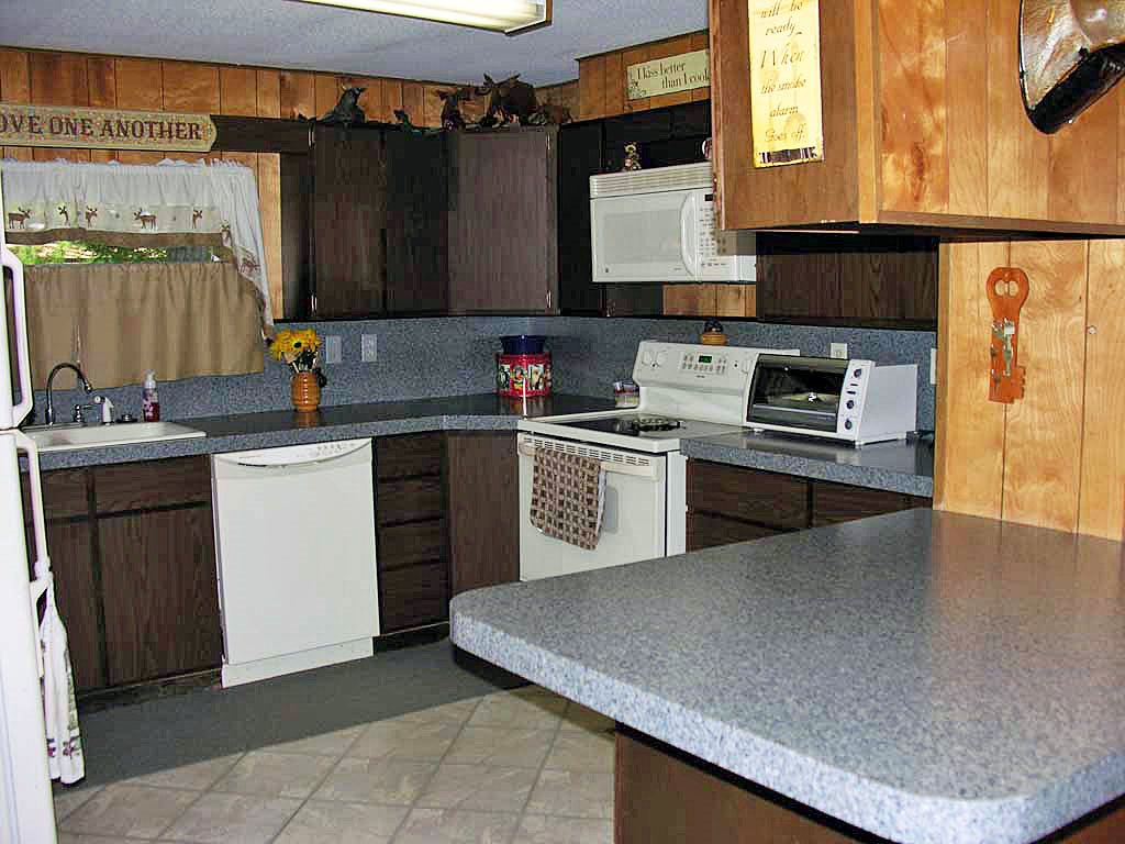 672 Lakewood Road Traverse City, MI 49685 - Photo 40 of 48 1832088-39.JPG