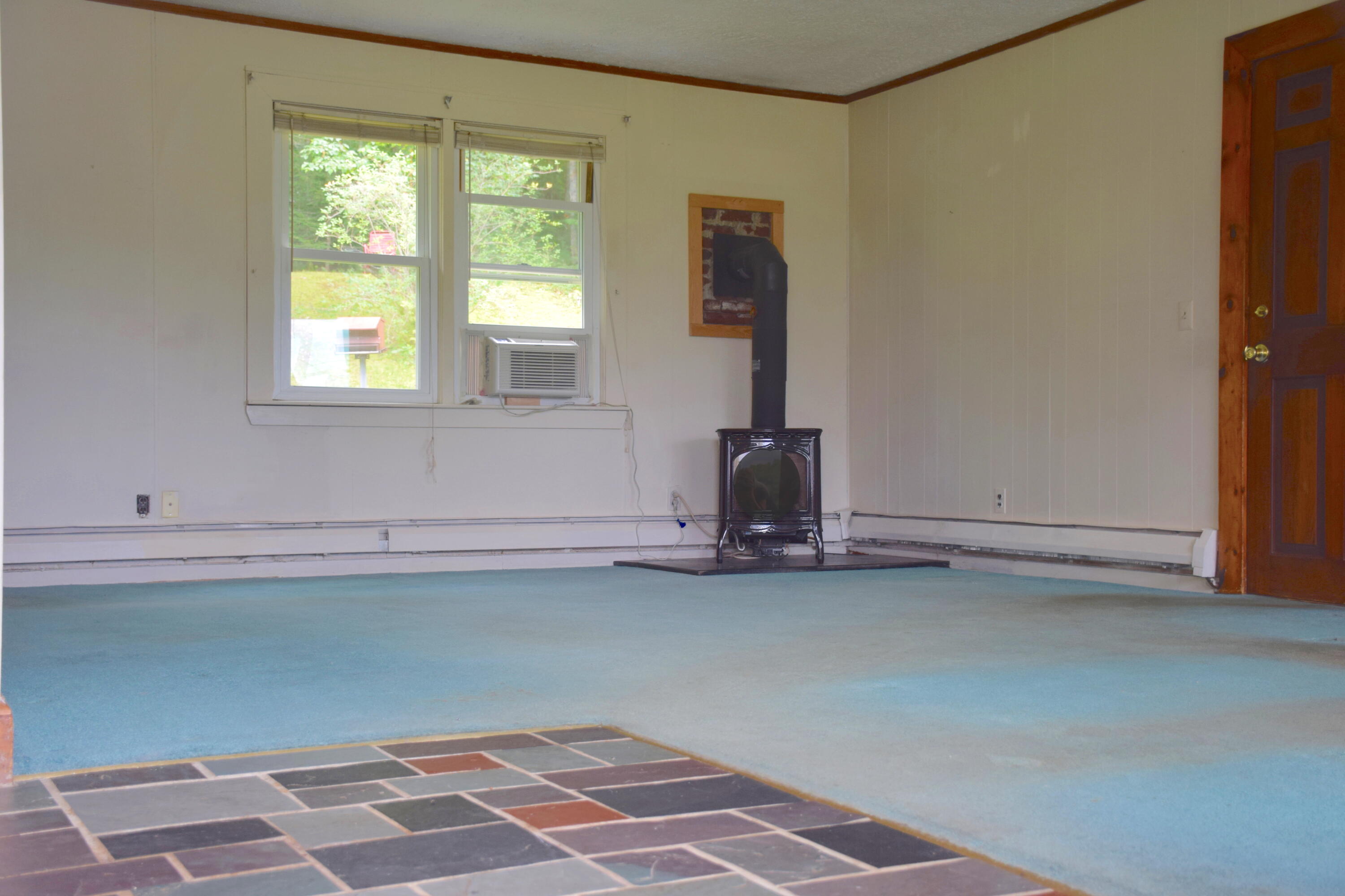 199 Hallowell Road Pownal, ME 04069 - Photo 6 of 28 9DSC_0124