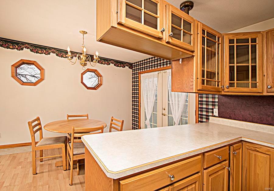 12724 Slant Road Carlyle, IL 62231 - Photo 11 of 39