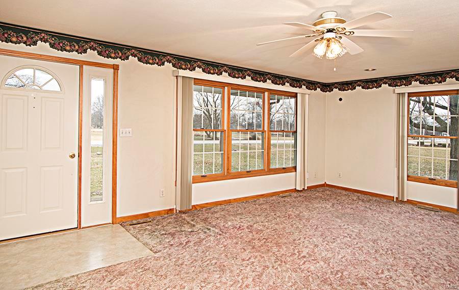 12724 Slant Road Carlyle, IL 62231 - Photo 17 of 39