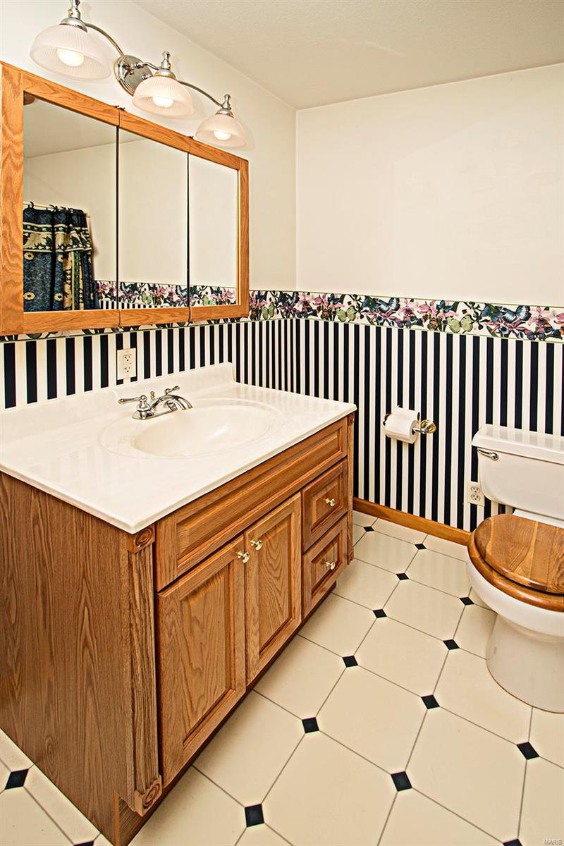 12724 Slant Road Carlyle, IL 62231 - Photo 26 of 39