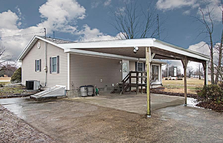 12724 Slant Road Carlyle, IL 62231 - Photo 35 of 39